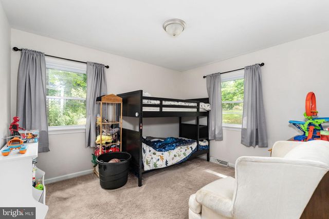 3 HILLCREST DR, Stafford, VA 22556