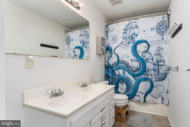 3 HILLCREST DR, Stafford, VA 22556