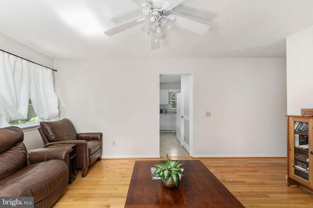 3 HILLCREST DR, Stafford, VA 22556