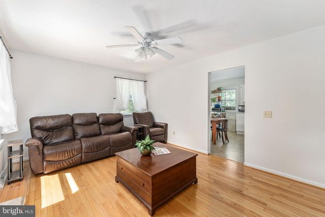 3 HILLCREST DR, Stafford, VA 22556