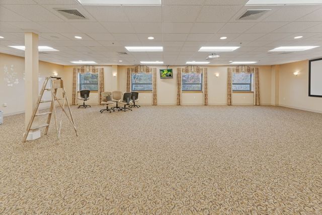 430 Boston St 210, Topsfield, MA 01983