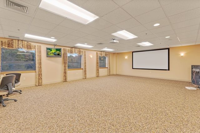 430 Boston St 210, Topsfield, MA 01983