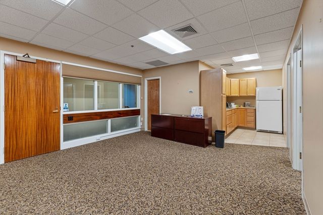 430 Boston St 210, Topsfield, MA 01983