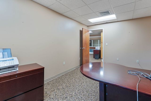 430 Boston St 210, Topsfield, MA 01983