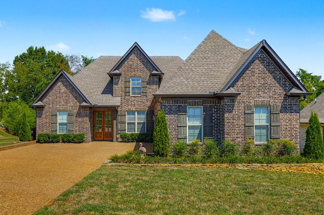 982 Luxborough Dr, Hendersonville, TN 37075