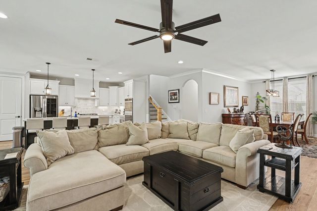982 Luxborough Dr, Hendersonville, TN 37075