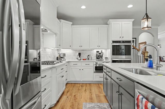 982 Luxborough Dr, Hendersonville, TN 37075