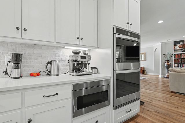 982 Luxborough Dr, Hendersonville, TN 37075