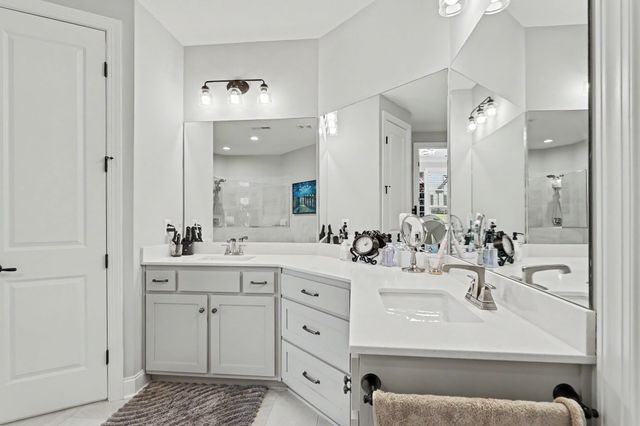 982 Luxborough Dr, Hendersonville, TN 37075