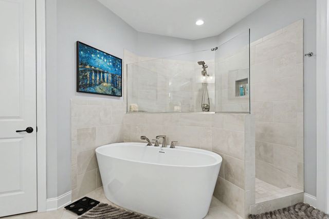 982 Luxborough Dr, Hendersonville, TN 37075