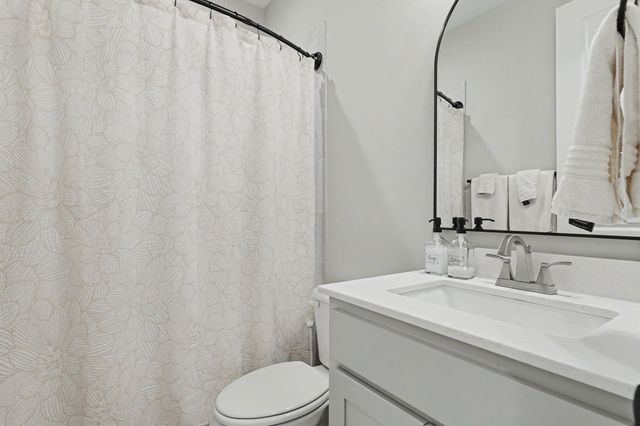 982 Luxborough Dr, Hendersonville, TN 37075