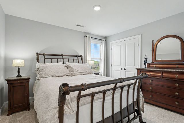 982 Luxborough Dr, Hendersonville, TN 37075