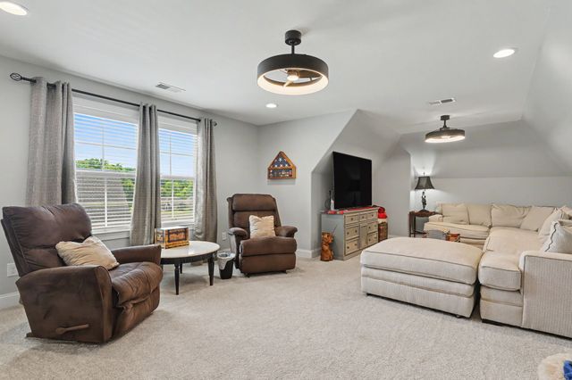 982 Luxborough Dr, Hendersonville, TN 37075