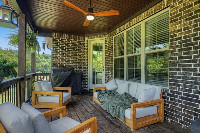 982 Luxborough Dr, Hendersonville, TN 37075