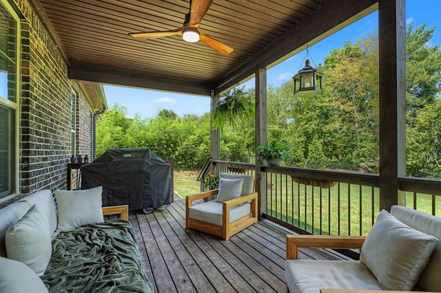 982 Luxborough Dr, Hendersonville, TN 37075