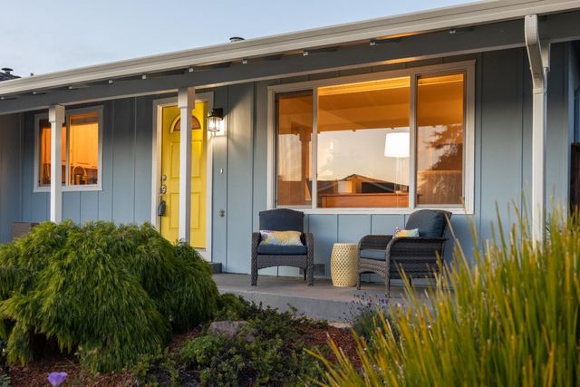 200 Magellan Street, Capitola, CA 95010
