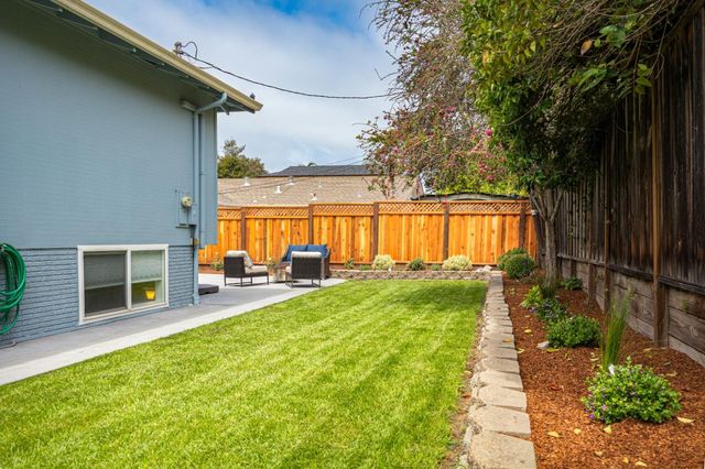 200 Magellan Street, Capitola, CA 95010