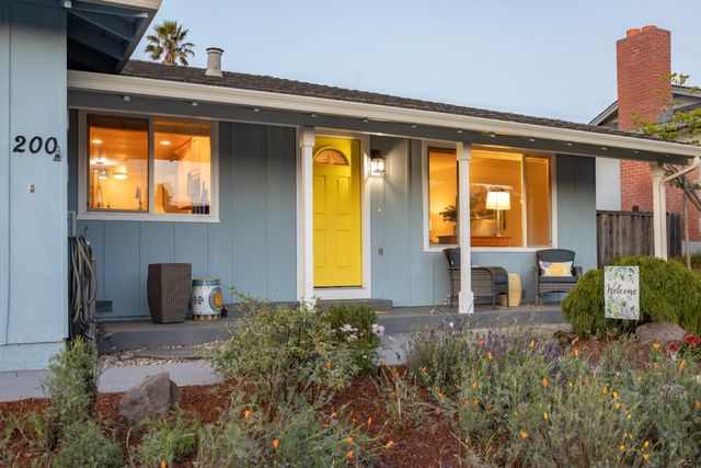 200 Magellan Street, Capitola, CA 95010