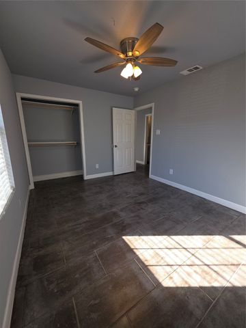 1653 Bell Avenue, Blue Mound, TX 76131