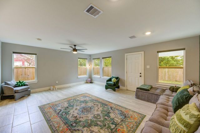 436 Owens Street, Houston, TX 77029