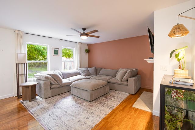 2717 Sycamore River Drive, Fowlerville, MI 48836