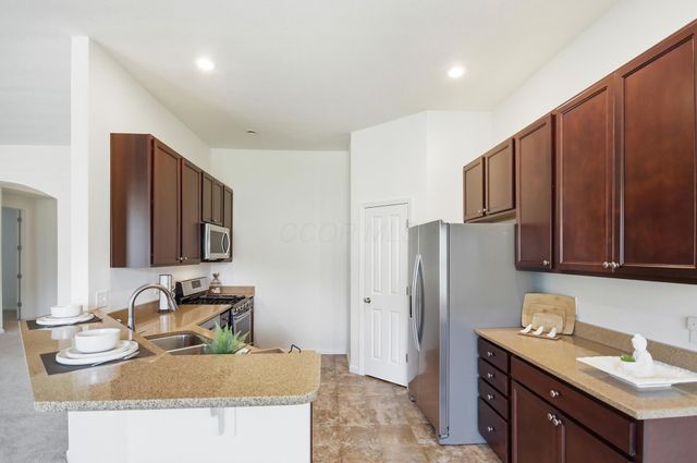 3774 Evelynton Avenue, Lewis Center, OH 43035