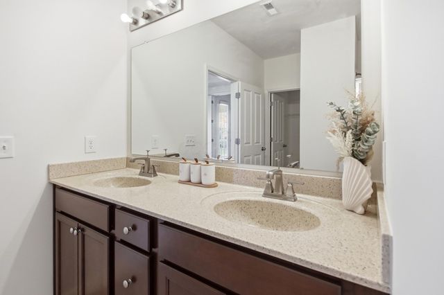 3774 Evelynton Avenue, Lewis Center, OH 43035
