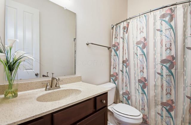 3774 Evelynton Avenue, Lewis Center, OH 43035