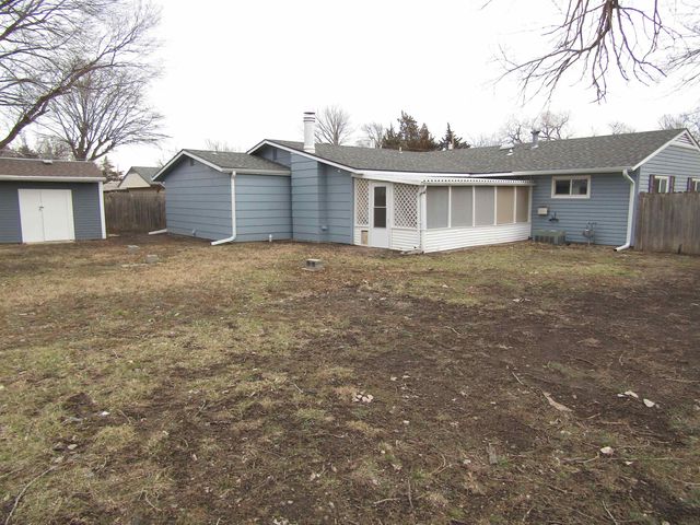 1306 Apache Dr., Salina, KS 67401