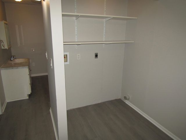 1306 Apache Dr., Salina, KS 67401