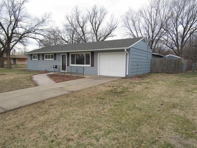1306 Apache Dr., Salina, KS 67401