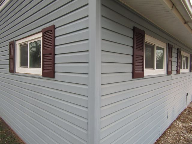 1306 Apache Dr., Salina, KS 67401