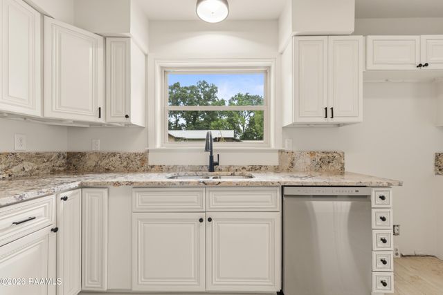 1212 N Wilderness Trail, Carencro, LA 70520
