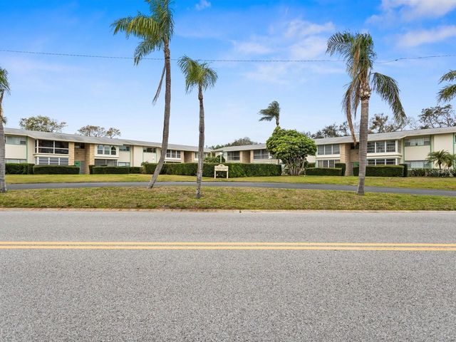 8301 BARDMOOR BOULEVARD 210, Seminole, FL 33777