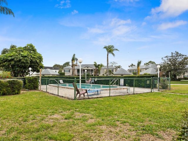 8301 BARDMOOR BOULEVARD 210, Seminole, FL 33777