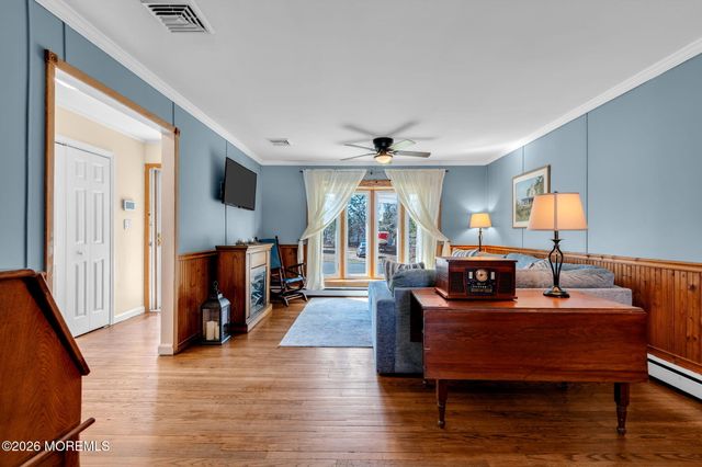 73 Dahlia Lane, Toms River, NJ 08753