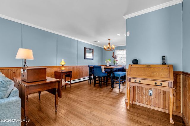 73 Dahlia Lane, Toms River, NJ 08753