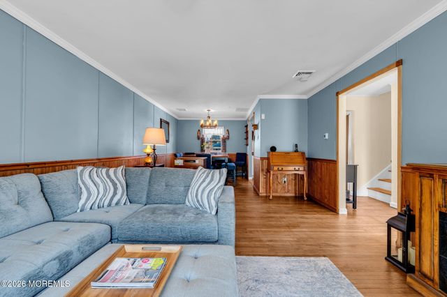 73 Dahlia Lane, Toms River, NJ 08753