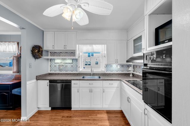 73 Dahlia Lane, Toms River, NJ 08753