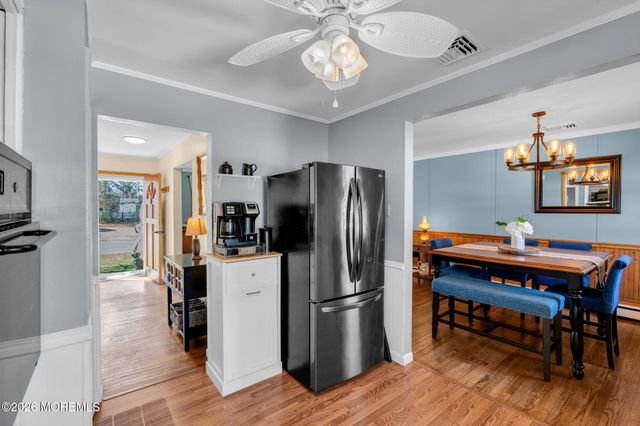 73 Dahlia Lane, Toms River, NJ 08753