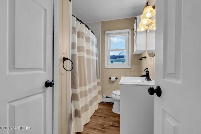 73 Dahlia Lane, Toms River, NJ 08753