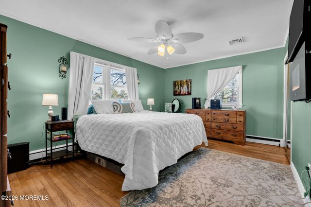 73 Dahlia Lane, Toms River, NJ 08753