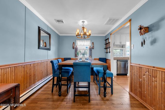 73 Dahlia Lane, Toms River, NJ 08753