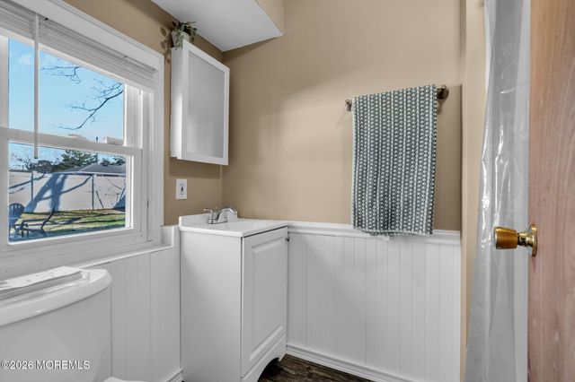 73 Dahlia Lane, Toms River, NJ 08753