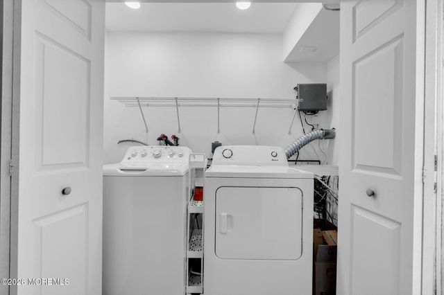 73 Dahlia Lane, Toms River, NJ 08753