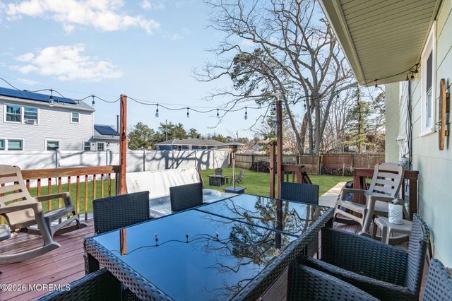 73 Dahlia Lane, Toms River, NJ 08753