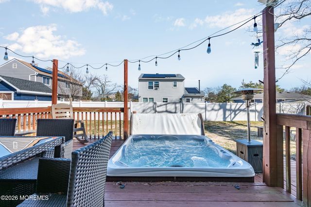 73 Dahlia Lane, Toms River, NJ 08753