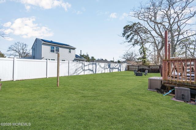 73 Dahlia Lane, Toms River, NJ 08753