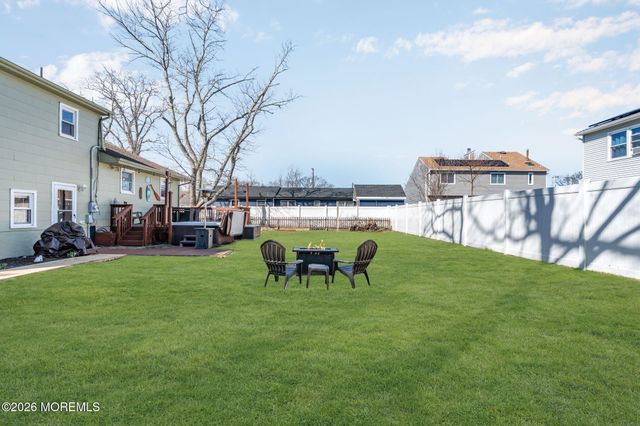 73 Dahlia Lane, Toms River, NJ 08753