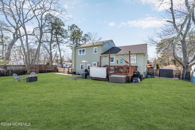 73 Dahlia Lane, Toms River, NJ 08753